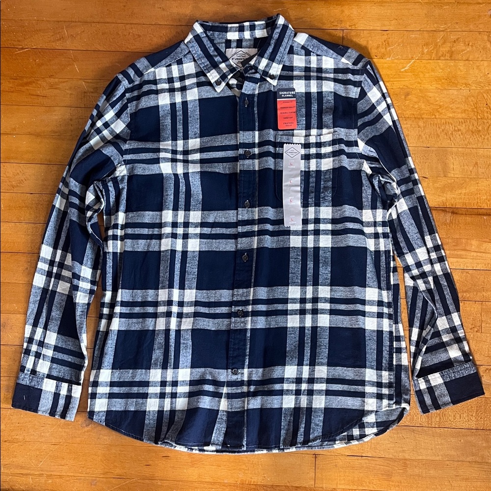 St. John's Bay Navy and White Plaid Casual Button Down Shirt